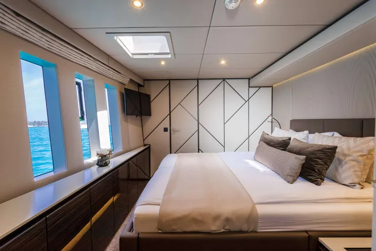 Charter Yacht ENDLESS HORIZON - Sunreef 80 - 4 Cabins - Tortola - Anegada - Virgin Gorda - BVI - Caribbean