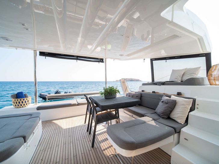 NOMAD II - aft deck NOMAD II - aft deck