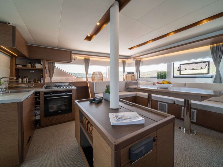 NOMAD II - galley NOMAD II - galley