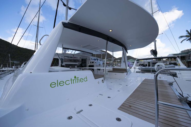 Charter Yacht Voyage 480 ELECTRIC - 4 Cabins - Tortola - St Thomas - BVI