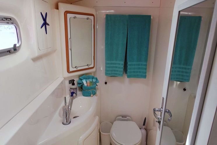 Charter Yacht KUMA TOO - Leopard 47 - 3 Cabins - Tortola - Anegada - Virgin Gorda - BVI - Caribbean