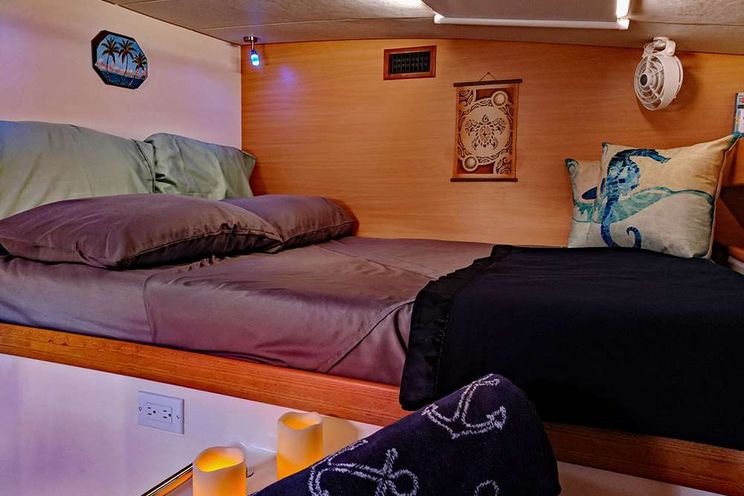 Charter Yacht KUMA TOO - Leopard 47 - 3 Cabins - Tortola - Anegada - Virgin Gorda - BVI - Caribbean