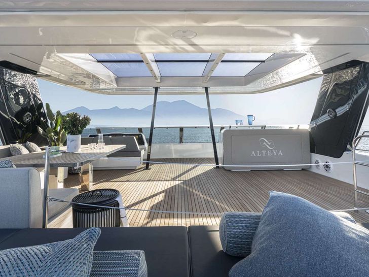 ALTEYA Sunreef 70 Power - flybridge ALTEYA Sunreef 70 Power - flybridge