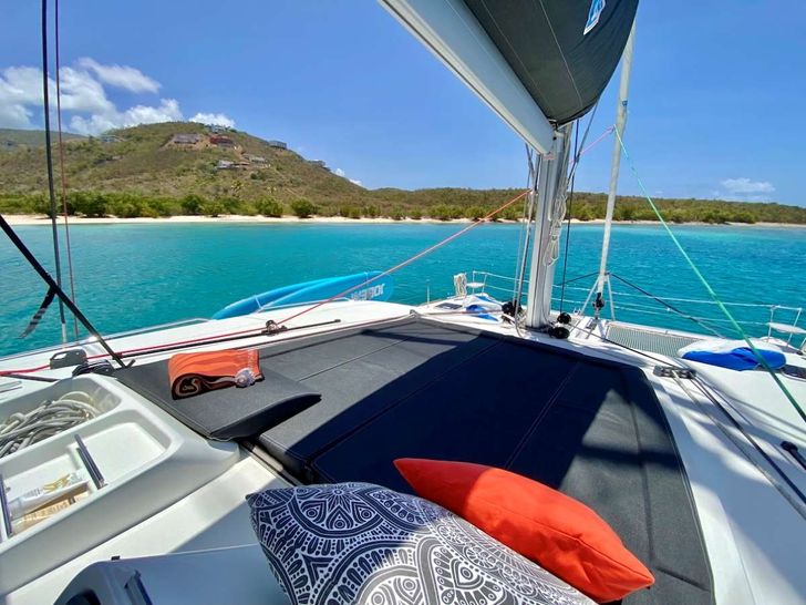 RAPSCALLION - Lagoon 450,bronzing area RAPSCALLION - Lagoon 450,bronzing area