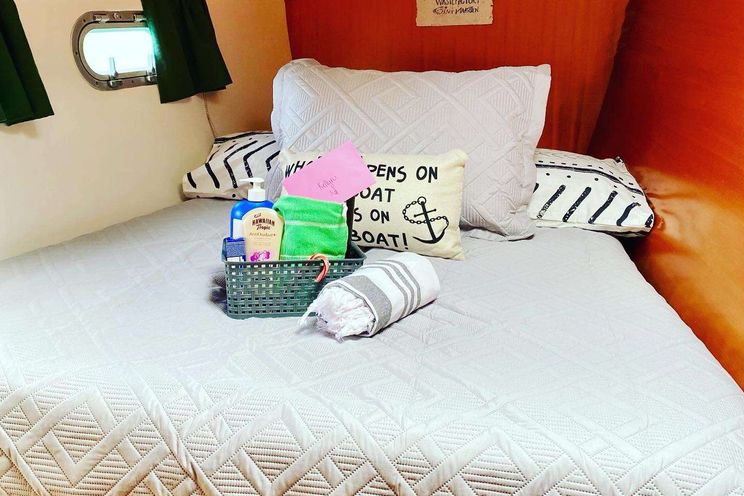 Charter Yacht DREAMCATCHER - Lagoon 47 - 3 Cabins - Tortola - Anegada - Virgin Gorda