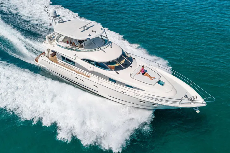 Charter Yacht MAXIMUS - Fairline Squadron 64 - 3 Cabins - Miami,Florida,Bahamas