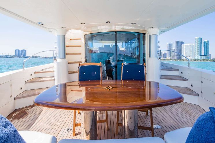 Charter Yacht MAXIMUS - Fairline Squadron 64 - 3 Cabins - Miami,Florida,Bahamas