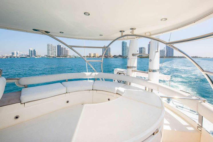 Charter Yacht MAXIMUS - Fairline Squadron 64 - 3 Cabins - Miami,Florida,Bahamas