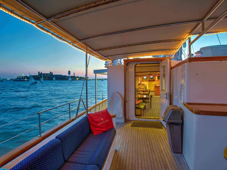ARABELLA Palmer Johnson 157 Aft Deck ARABELLA Palmer Johnson 157 Aft Deck