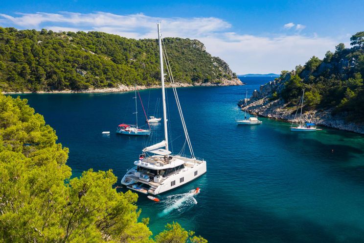 Charter Yacht SOLITAIRE - Sunreef 50 - 4 Cabins - Trogir - Split - Kastela - Dubrovnik