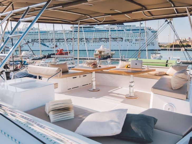 ELENA Bali 5.4 - flybridge ELENA Bali 5.4 - flybridge
