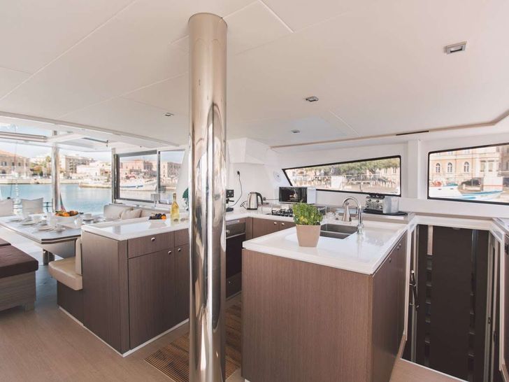 ELENA Bali 5.4 - galley ELENA Bali 5.4 - galley