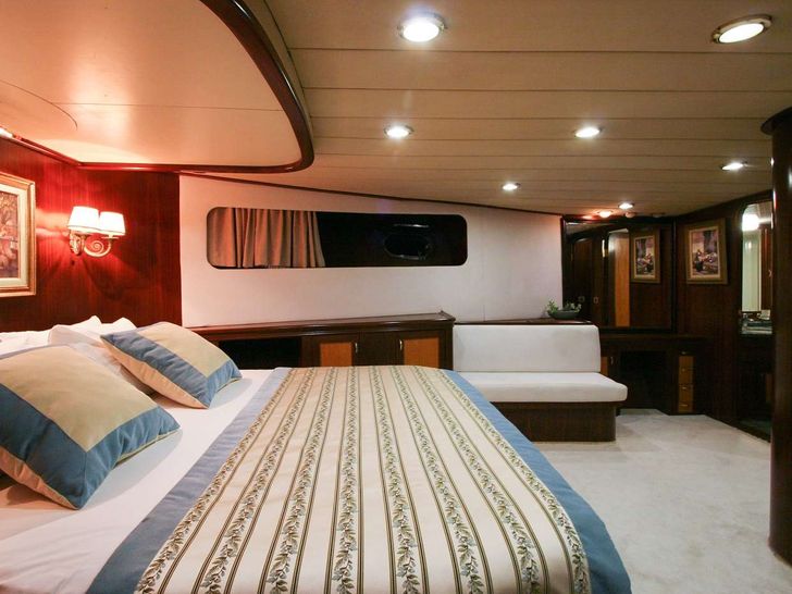 CANEREN Mengi Yay 27m - master cabin bed CANEREN Mengi Yay 27m - master cabin bed