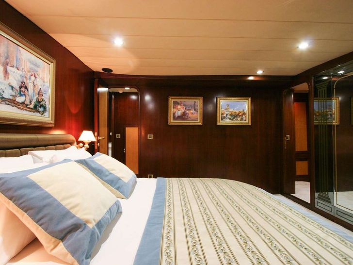 CANEREN Mengi Yay 27m - VIP cabin 1 bed CANEREN Mengi Yay 27m - VIP cabin 1 bed