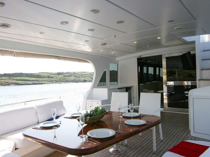 CANEREN Mengi Yay 27m - aft deck dining area CANEREN Mengi Yay 27m - aft deck dining area