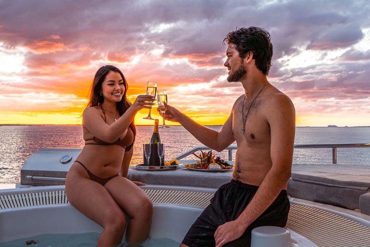 Charter Yacht BRANDI WINE - Hargrave 114 - 4 Cabins - Nassau - Exumas - Staniel Cay - Bahamas