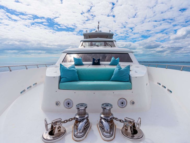 BRANDI WINE Hargrave 114 - foredeck BRANDI WINE Hargrave 114 - foredeck