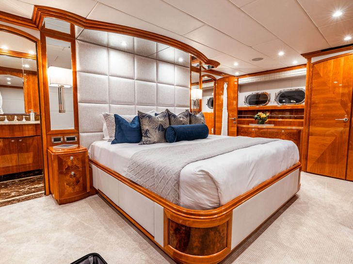 BRANDI WINE Hargrave 114 - master cabin BRANDI WINE Hargrave 114 - master cabin