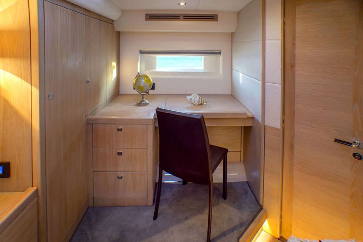 Charter Yacht CHAMPAGNE HIPPY - Oyster 825 - 4 Cabins - Palma de Mallorca - Menorca - Ibiza