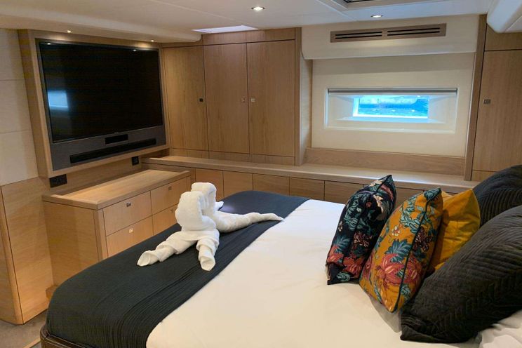 Charter Yacht CHAMPAGNE HIPPY - Oyster 825 - 4 Cabins - Palma de Mallorca - Menorca - Ibiza