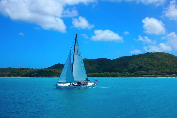 Charter Yacht CHAMPAGNE HIPPY - Oyster 825 - 4 Cabins - Palma de Mallorca - Menorca - Ibiza