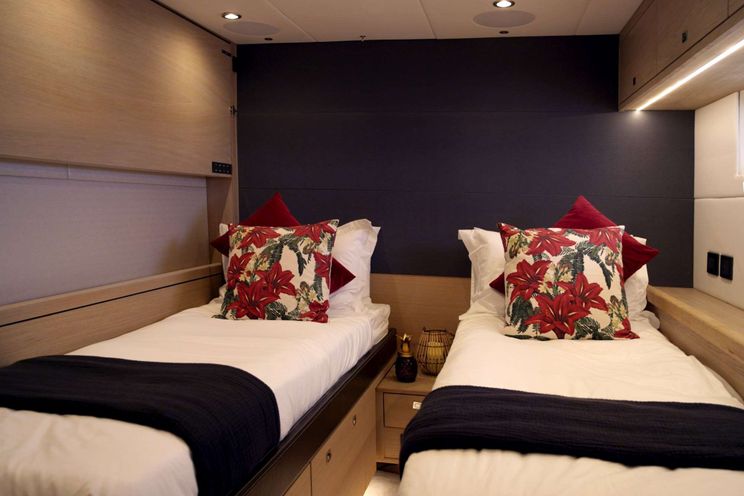 Charter Yacht CHAMPAGNE HIPPY - Oyster 825 - 4 Cabins - Palma de Mallorca - Menorca - Ibiza