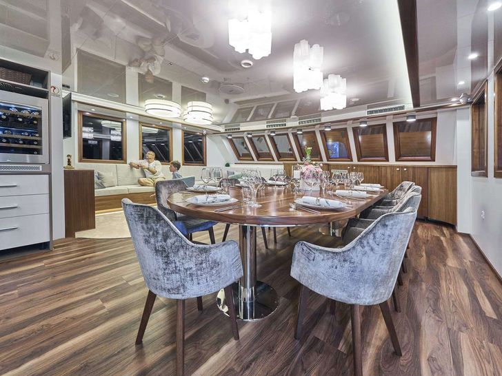 CORSARIO indoor dining area CORSARIO indoor dining area