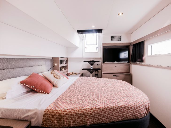 ELEONORE ET LES GARÇONS - Double cabin ELEONORE ET LES GARÇONS - Double cabin