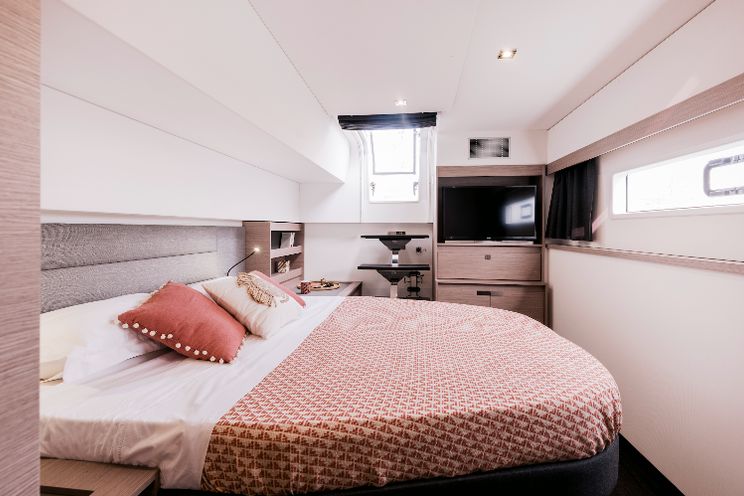 Charter Yacht ELEONORE ET LES GARÇONS - Fountaine Pajot Aura 51 - French Riviera - Cannes - St Tropez - Antibes