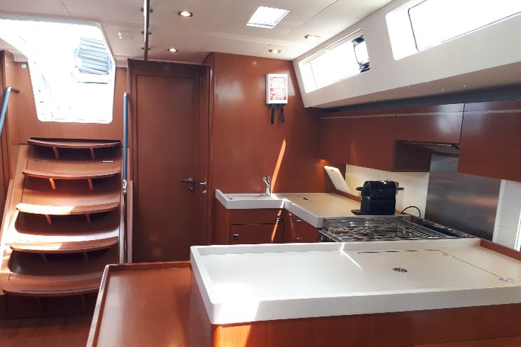 Charter Yacht MATISSE - Oceanis 55 - French Riviera - Golfe Juan - Cannes - Antibes - St Tropez