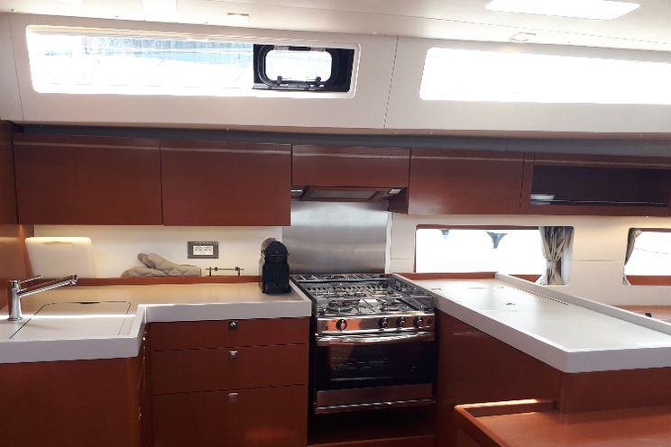 Charter Yacht MATISSE - Oceanis 55 - French Riviera - Golfe Juan - Cannes - Antibes - St Tropez