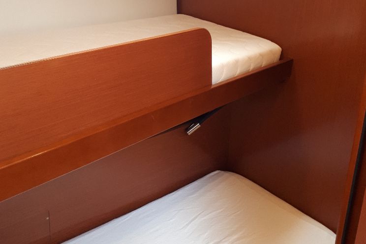 Charter Yacht MATISSE - Oceanis 55 - French Riviera - Golfe Juan - Cannes - Antibes - St Tropez