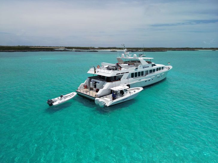 SEAQUEST Christensen 37m - anchored aft shot SEAQUEST Christensen 37m - anchored aft shot