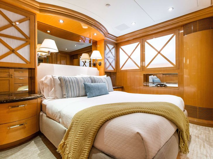 SEAQUEST Christensen 37m - VIP cabin 2 SEAQUEST Christensen 37m - VIP cabin 2