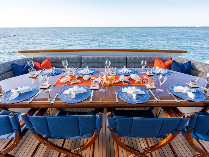 SEAQUEST Christensen 37m - main aft deck alfresco dining area SEAQUEST Christensen 37m - main aft deck alfresco dining area