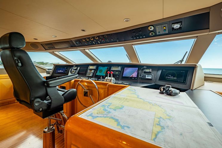 Charter Yacht SEAQUEST - Christensen 37m - 5 Cabins - Nassau - Exumas - Bahamas