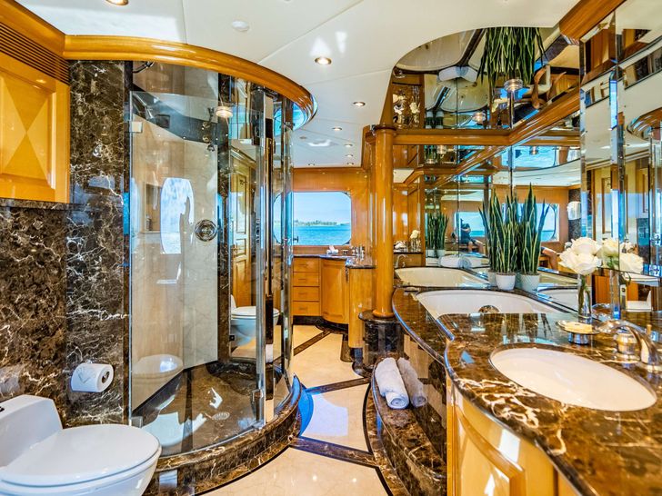 SEAQUEST Christensen 37m - master cabin bathroom SEAQUEST Christensen 37m - master cabin bathroom
