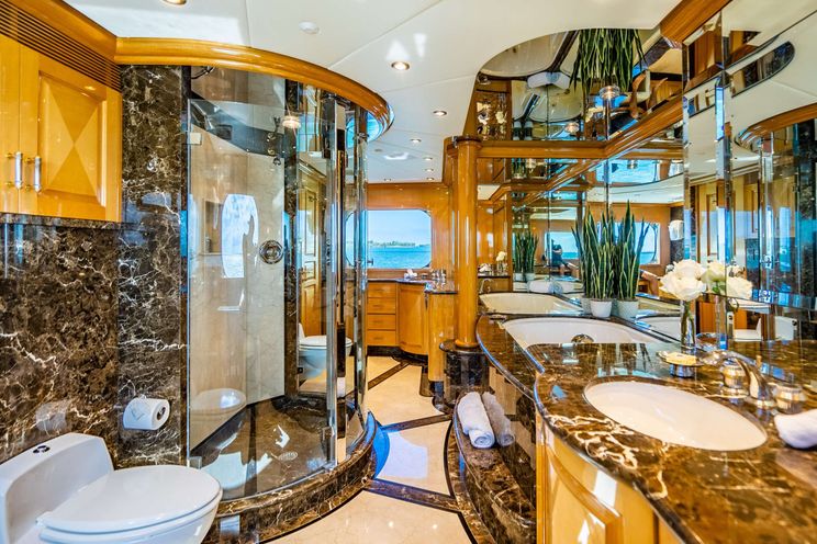 Charter Yacht SEAQUEST - Christensen 37m - 5 Cabins - Nassau - Exumas - Bahamas