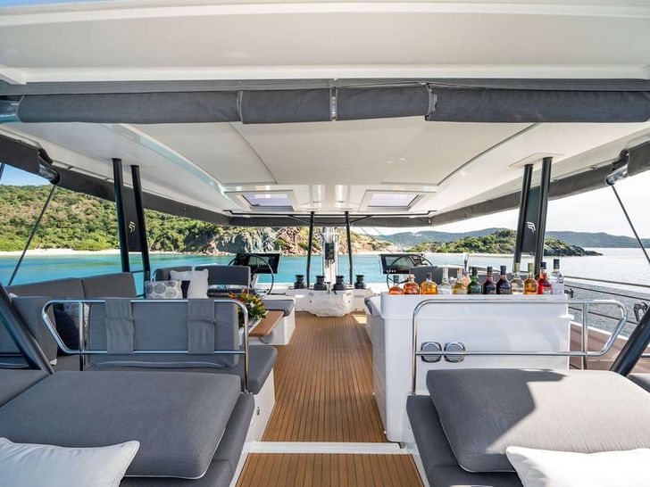 MY TY Fountaine Pajot Alegria 67 - flybridge amenities MY TY Fountaine Pajot Alegria 67 - flybridge amenities