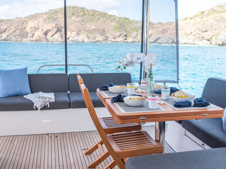 SCUBA DOO Lagoon 50 - aft deck SCUBA DOO Lagoon 50 - aft deck