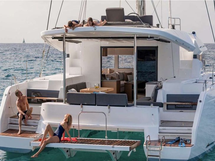 ESPERANZA II- Aft Deck ESPERANZA II- Aft Deck