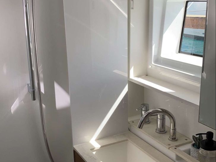 ESPERANZA II- Heads ESPERANZA II- Heads