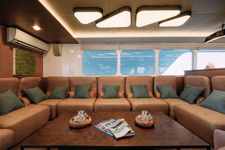 Charter Yacht ALICE - Salted Fiber Works 31m - 9 Cabins - Malé - Maldives - Indian Ocean