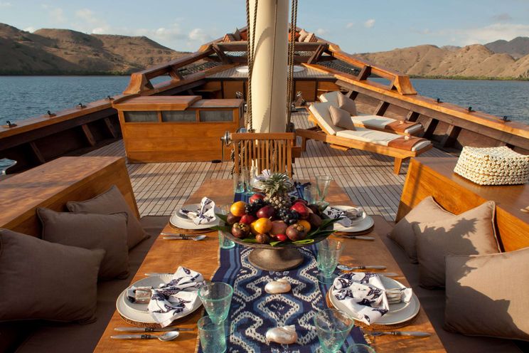 Charter Yacht SI DATU BUA - Phinisi 40m - 3 Cabins - Labuan Bajo - Komodo - Ambon - Raja Ampat - Indonesia