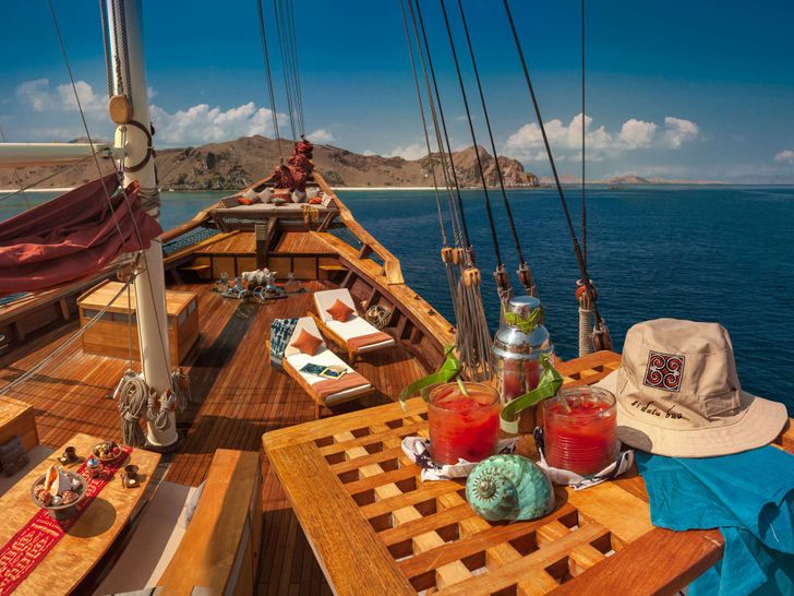 SI DATU BUA Phinisi 40m - upper deck SI DATU BUA Phinisi 40m - upper deck