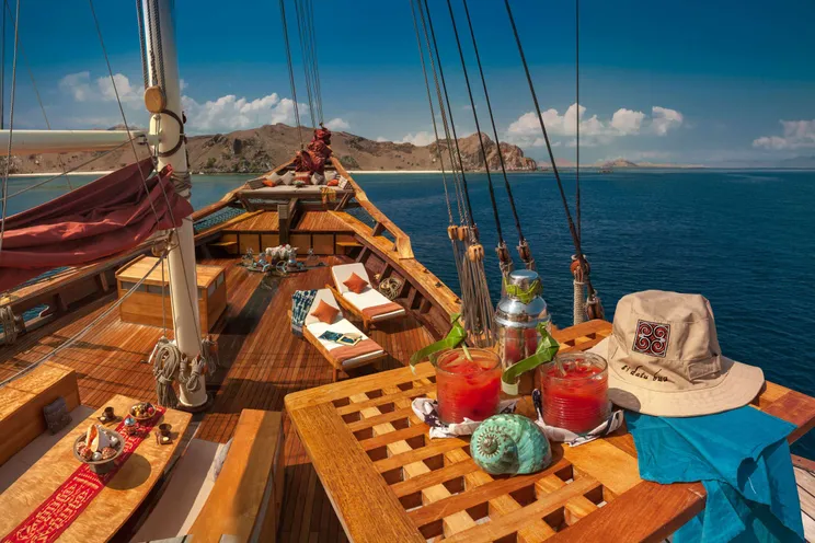 Charter Yacht SI DATU BUA - Phinisi 40m - 3 Cabins - Labuan Bajo - Komodo - Ambon - Raja Ampat - Indonesia