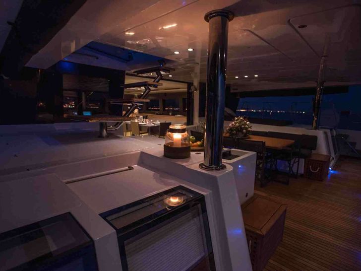 SOLEANIS II Lagoon 620 Essence - aft deck SOLEANIS II Lagoon 620 Essence - aft deck