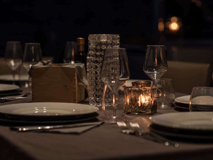 SOLEANIS II Lagoon 620 Essence - alfresco dining set up SOLEANIS II Lagoon 620 Essence - alfresco dining set up