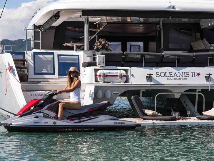 SOLEANIS II Lagoon 620 Essence - jet ski SOLEANIS II Lagoon 620 Essence - jet ski