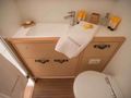 SOLEANIS II Lagoon 620 Essence - cabin 2 bathroom SOLEANIS II Lagoon 620 Essence - cabin 2 bathroom